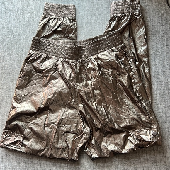 Victoria's Secret Pants - NWT Victoria’s Secret Sport Golden Cargo Pants